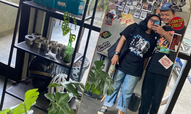 Dari Influencer Ke Semua Orang: Mirror Selfie Menjadi Tren Global