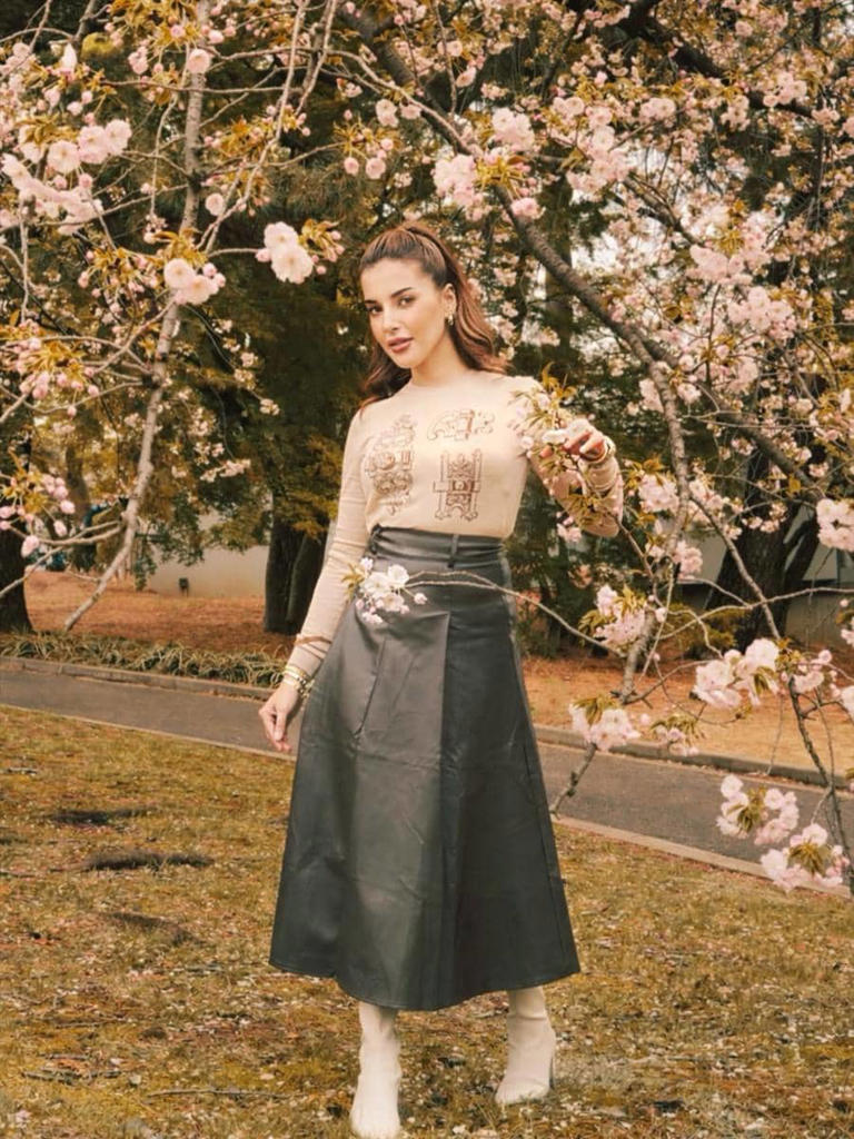 Elegan Dan Cantik: Tasya Farasya Di Shinjuku Gyoen