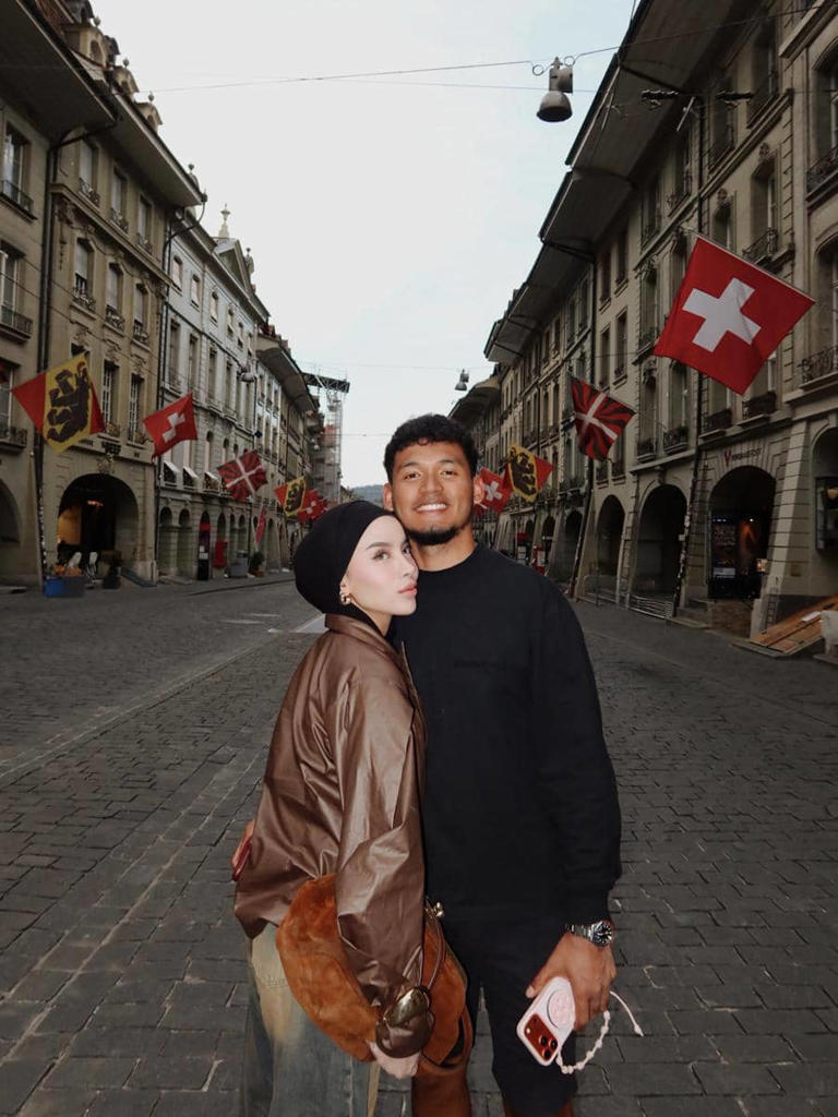 Bern Jadi Saksi: Kemesraan Emy Aghnia Dan Suami Bikin Baper