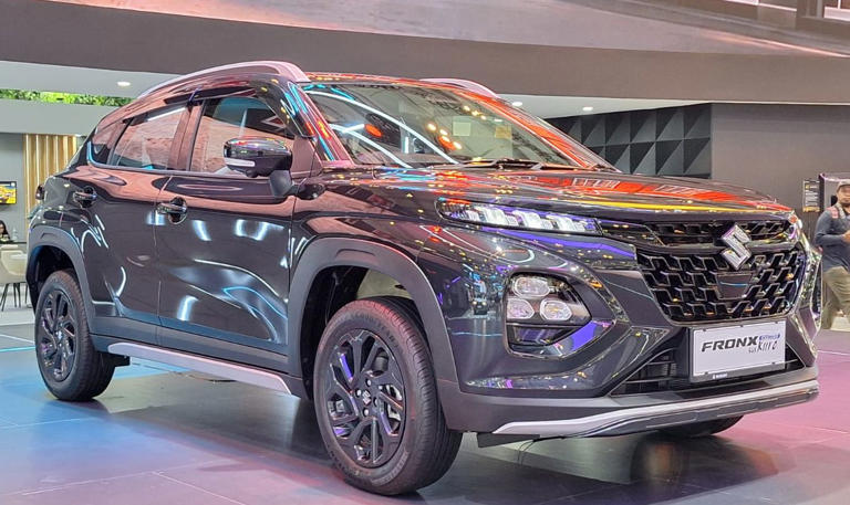 SUV Hybrid Baru! Suzuki Fronx SGX Hybrid Kuro Lebih Agresif
