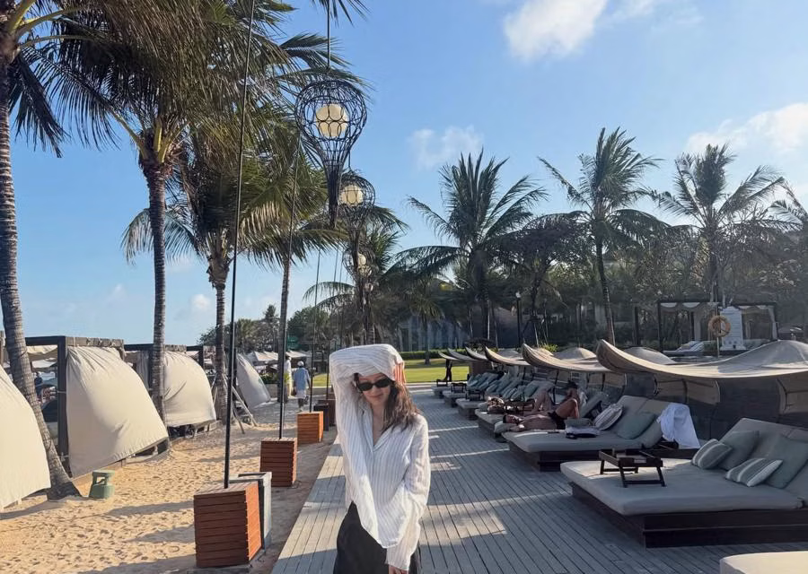 Balik Lagi! Hyoyeon SNSD Liburan Bali, Gayanya Santai Banget