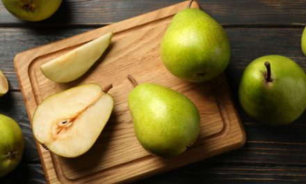 Jangan Berlebihan! Buah Pir Mengandung 17 Gram Gula Alami