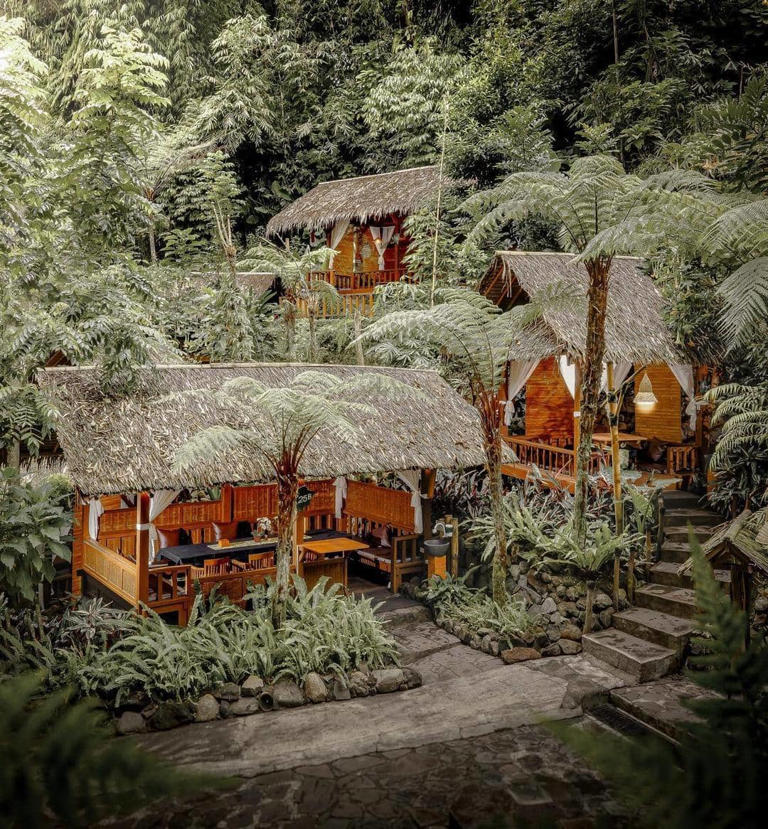Bikin Betah! Kampung Daun Padukan Kuliner & Pesona Alam